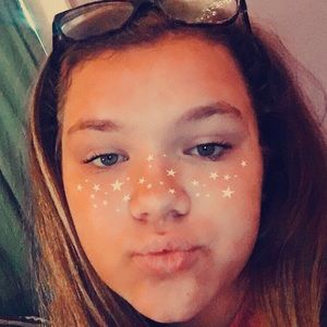 Meet your Posher, Claire